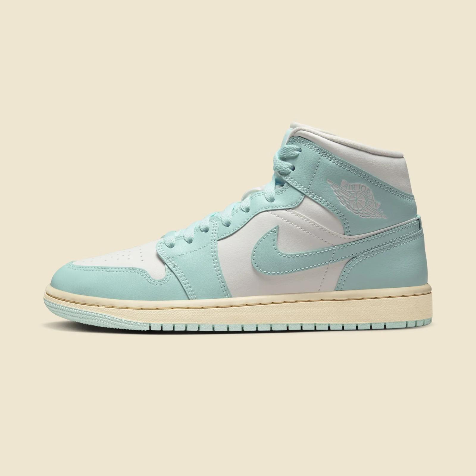 Air Jordan 1 Mid “Sail / Light Dew”