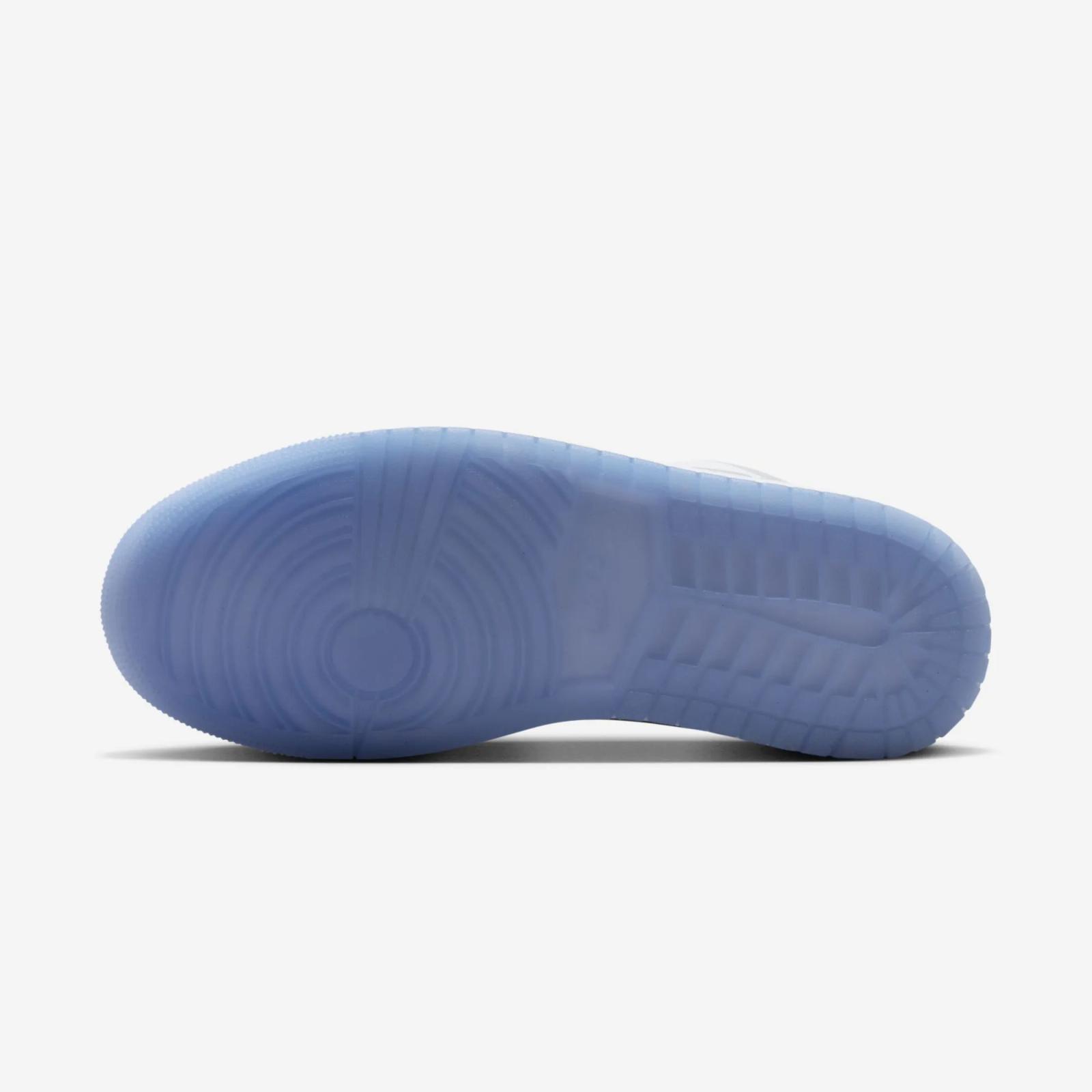 Air Jordan 1 Low Wolf Grey DC0774-105