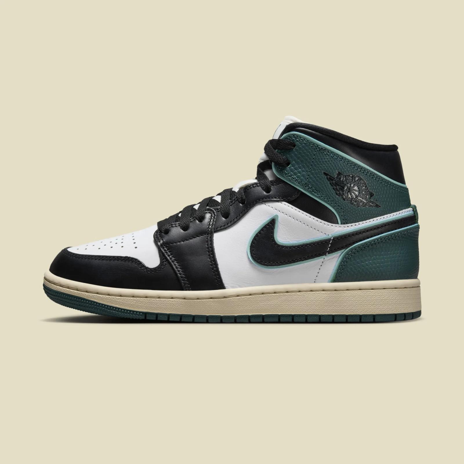 Air Jordan 1 Mid SE “Light Dew / Oxidized Green”