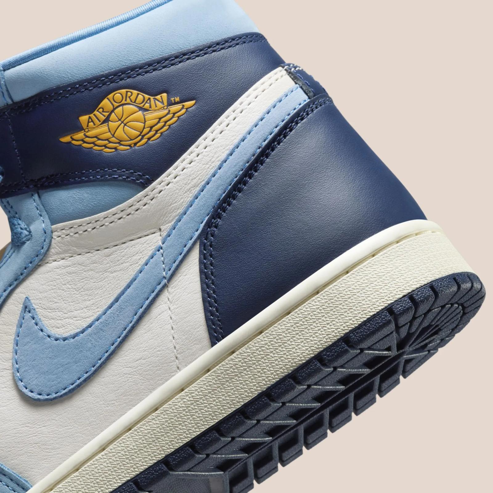 Air Jordan 1 Retro High OG First in Flight FD2596-400