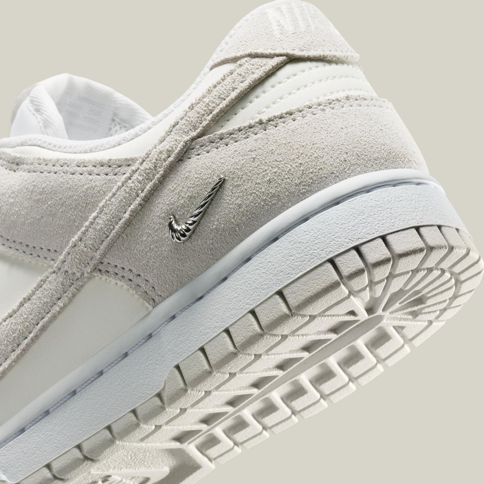Nike Dunk Low SE "Sail & Vast Grey" drops in 2026