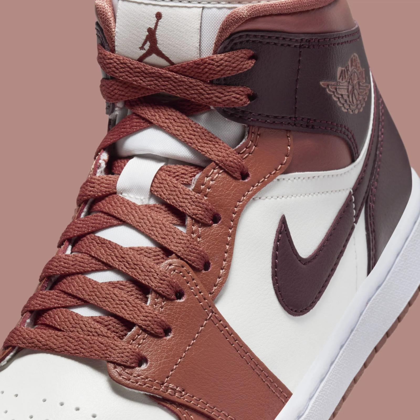 Air Jordan 1 Mid WMNS Dusty Peach
