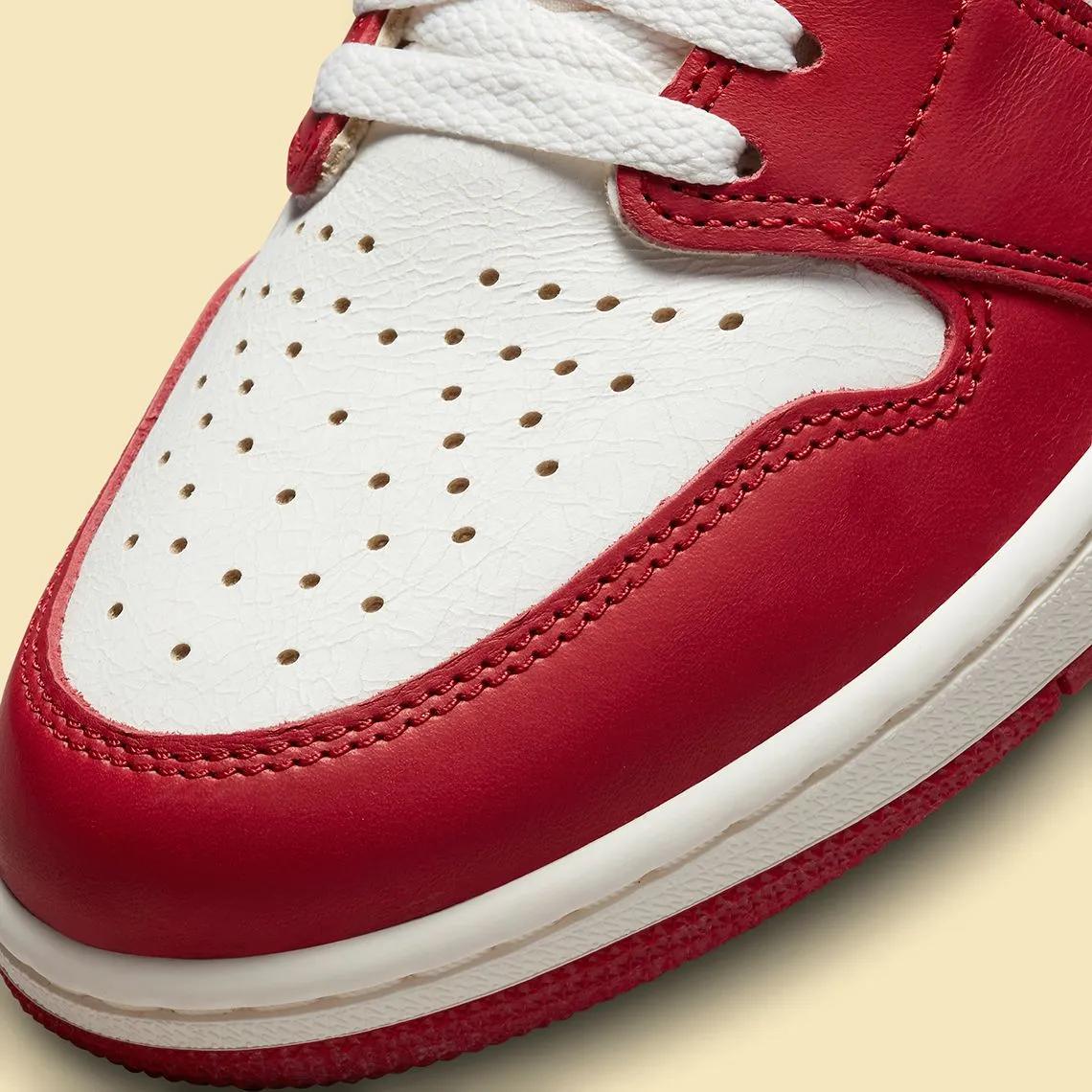 Air Jordan 1 Retro High OG Lost And Found Chicago