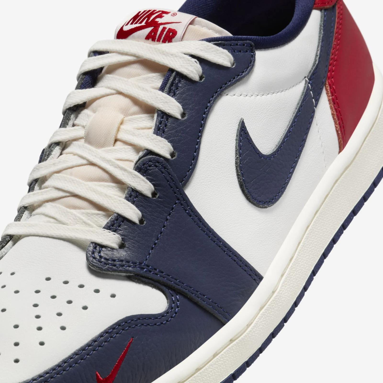 Air Jordan 1 Retro Low OG Howard University HQ2993-100