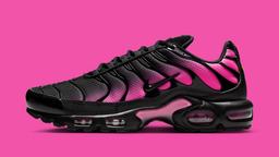 Nike Air Max Plus OG "Black & Hyper Pink" returns in 2026 Nike Air Max Plus OG "Black & Hyper Pink" returns in 2026