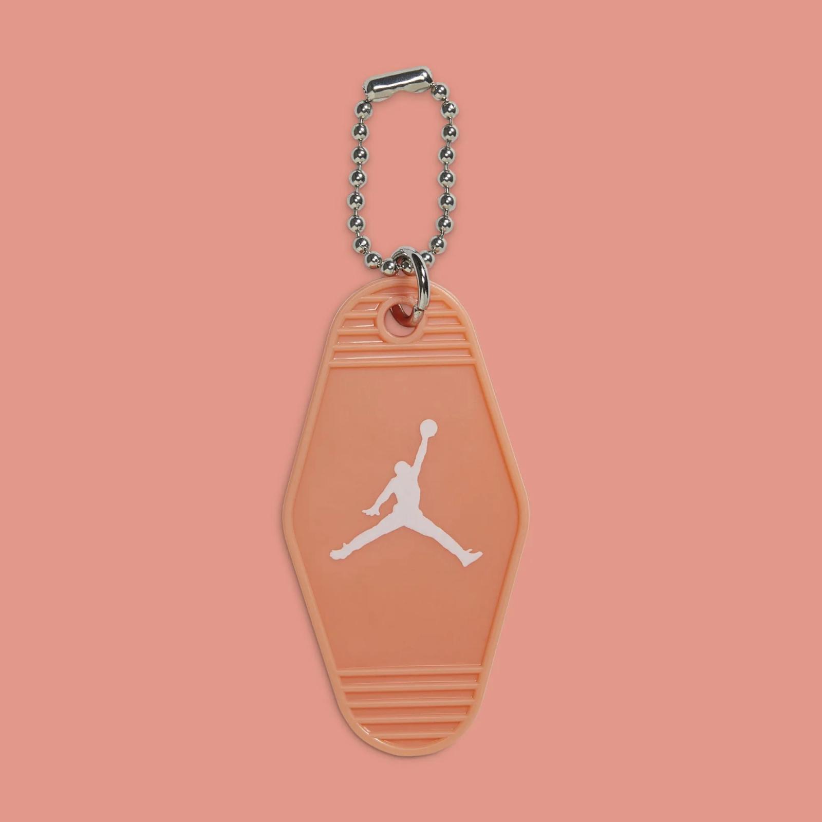 Air Jordan 1 Mid SE Flight FV3619-106