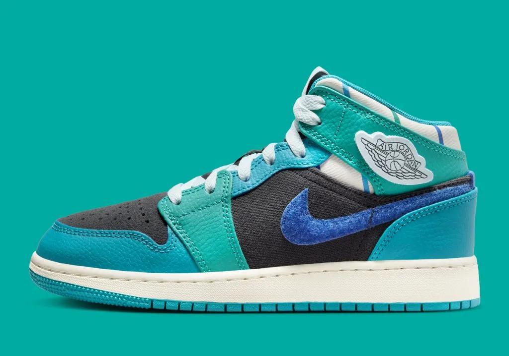 Air Jordan 1 Mid GS Glacier Blue