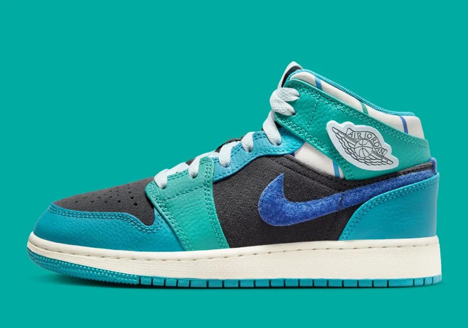 Air Jordan 1 Mid GS Glacier Blue