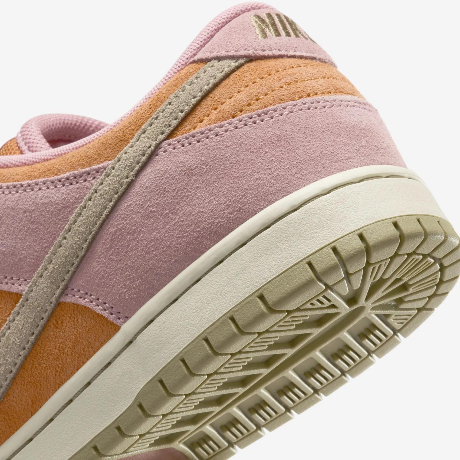 Nike SB Dunk Low Pro Red StardNike SB Dunk Low Pro Red Stardust HJ4135-600ust HJ4135-600