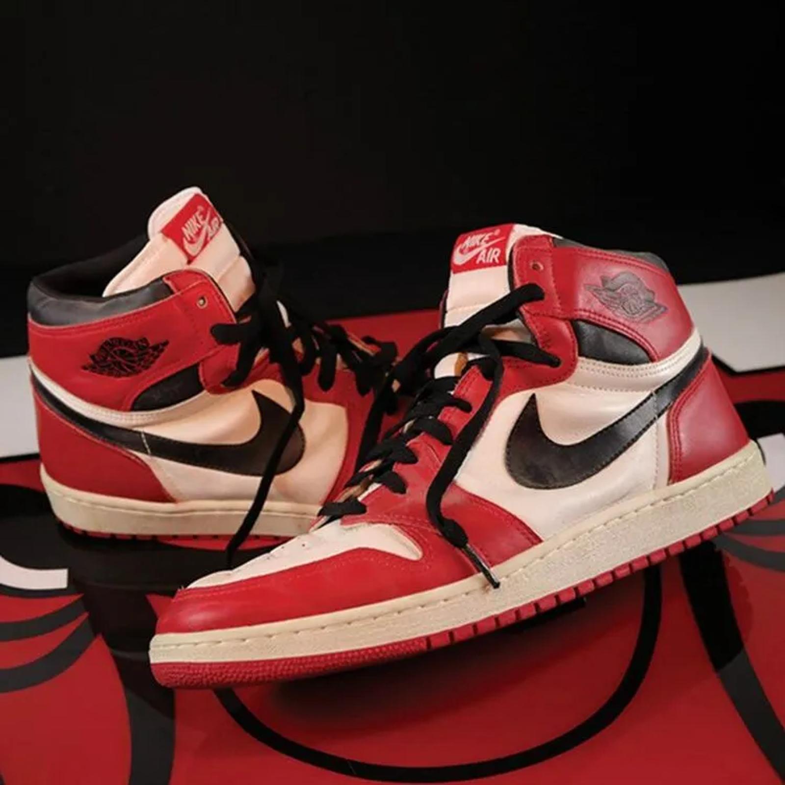 Air Jordan 1 Chicago Broken Foot