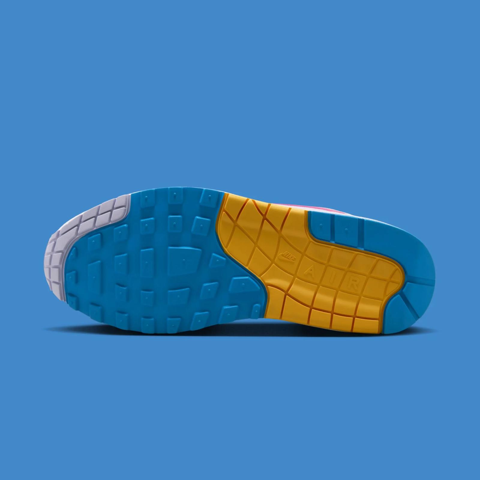 Nike Air Max 1 '87 Mismatch Swoosh HF5071-100