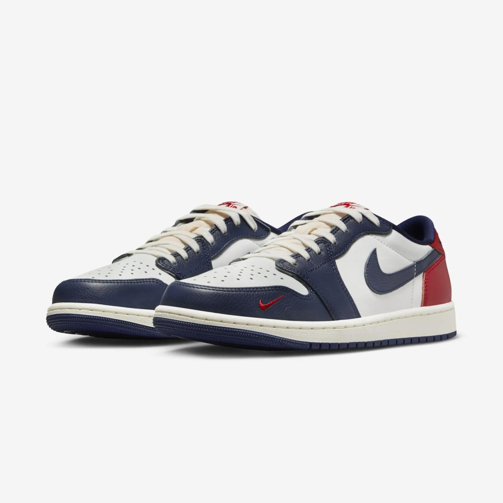 Air Jordan 1 Retro Low OG Howard University HQ2993-100