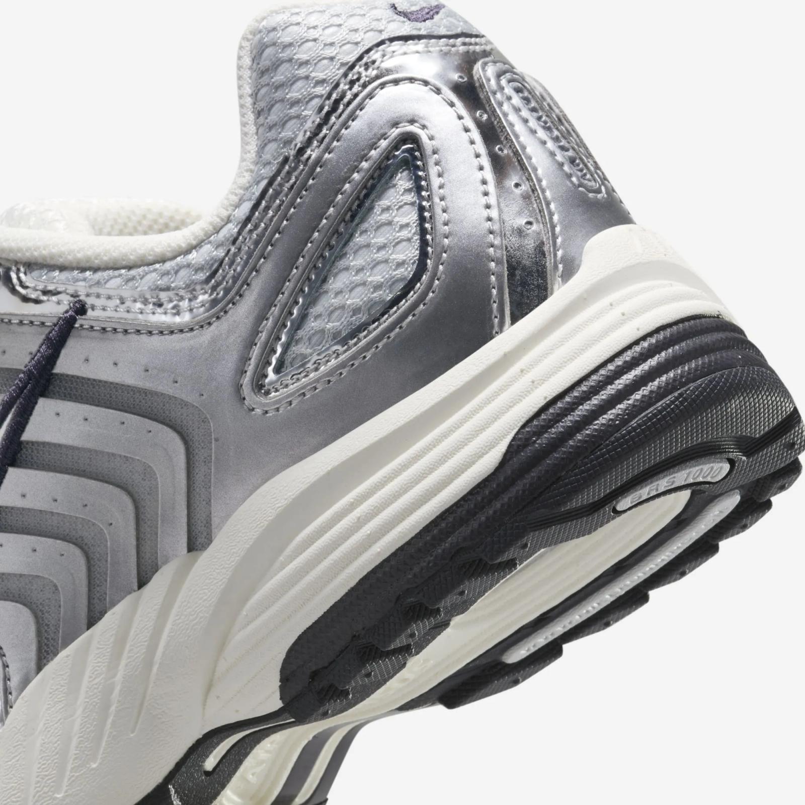 Nike Air Peg 2K5 Photon Dust / Chrome HJ7310-025