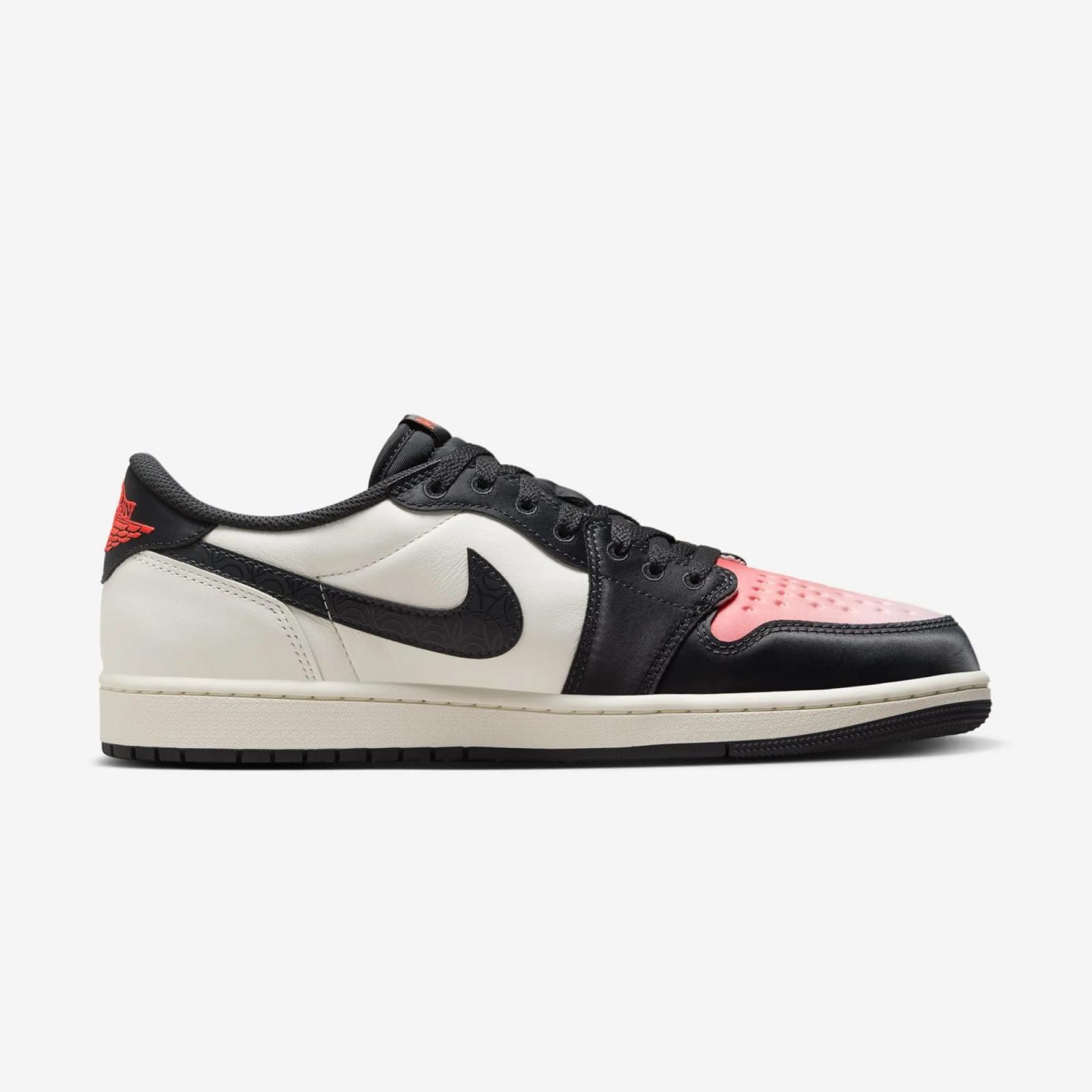 Paris Saint-Germain x Air Jordan 1 Retro Low OG HF8828-100