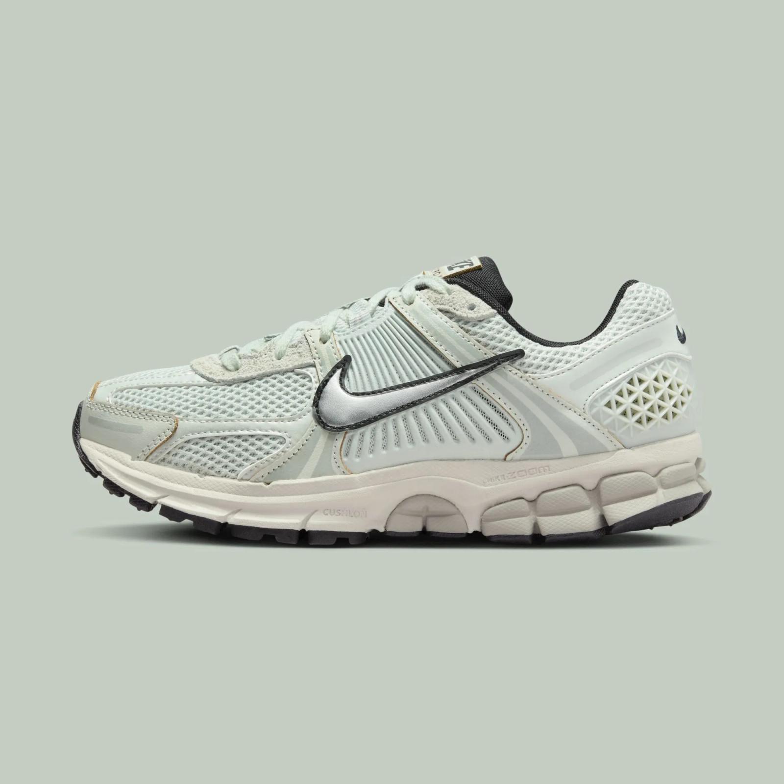 Nike Zoom Vomero 5 “Light Silver / Chrome”