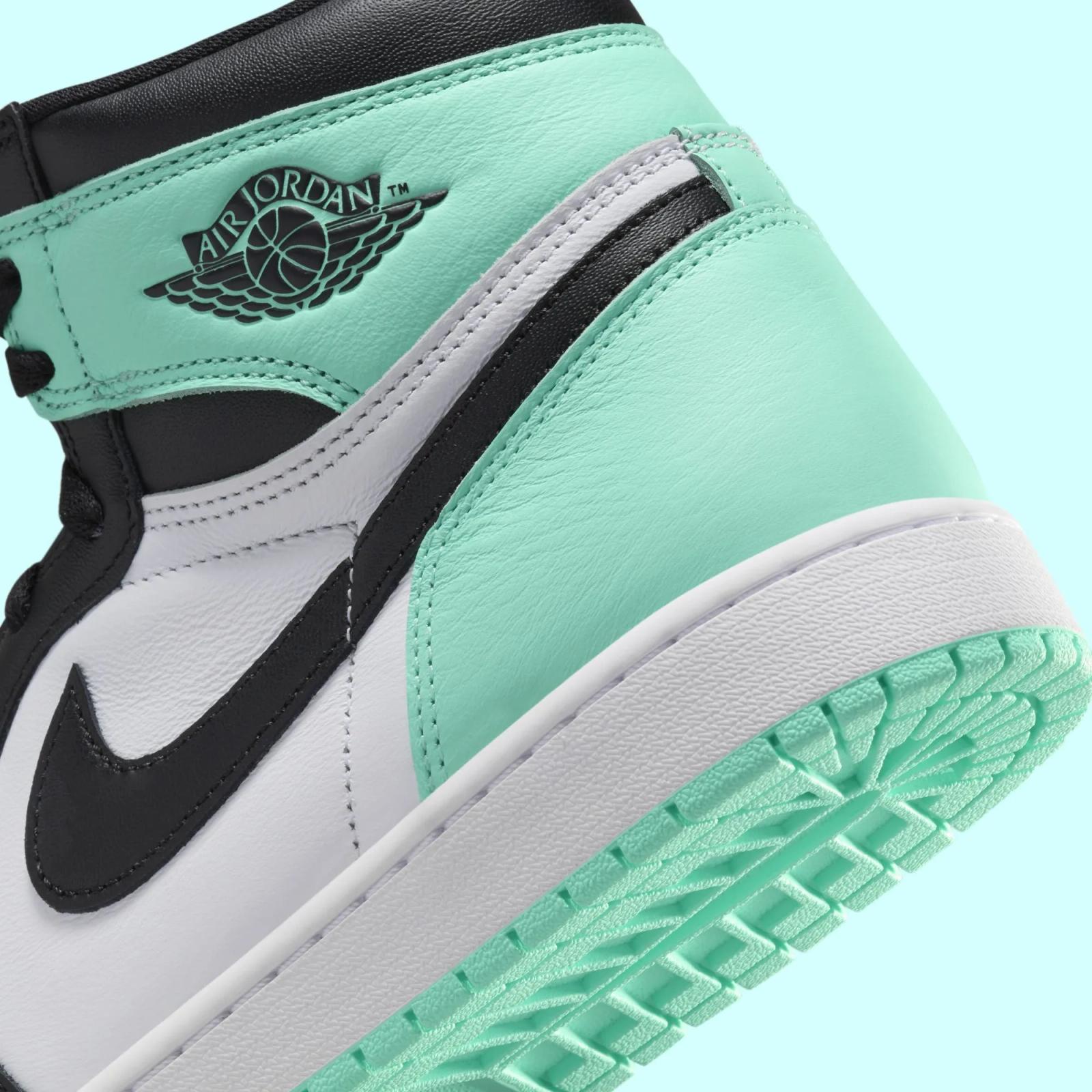 Air Jordan 1 Retro High OG Green Glow DZ5485-130