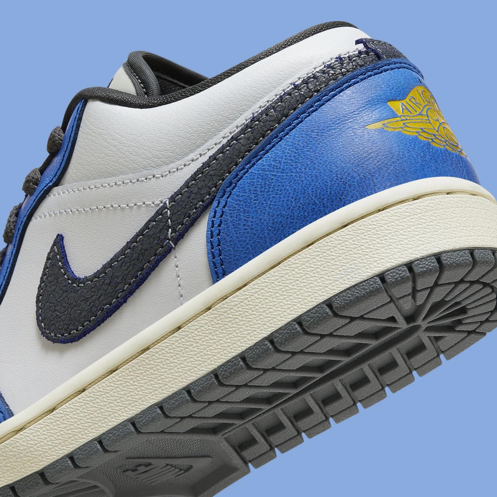 Air Jordan 1 Low SE Flight FV8439-104