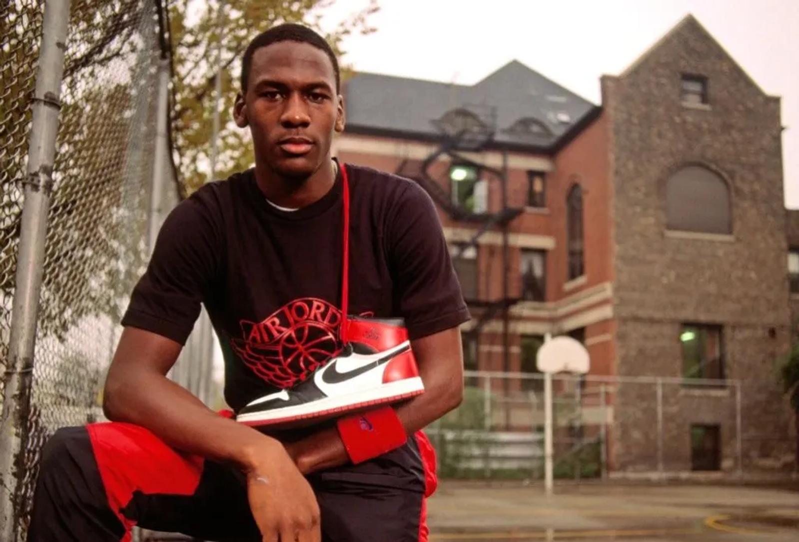 Nike Air Jordan 1 Retro High OG Black Toe