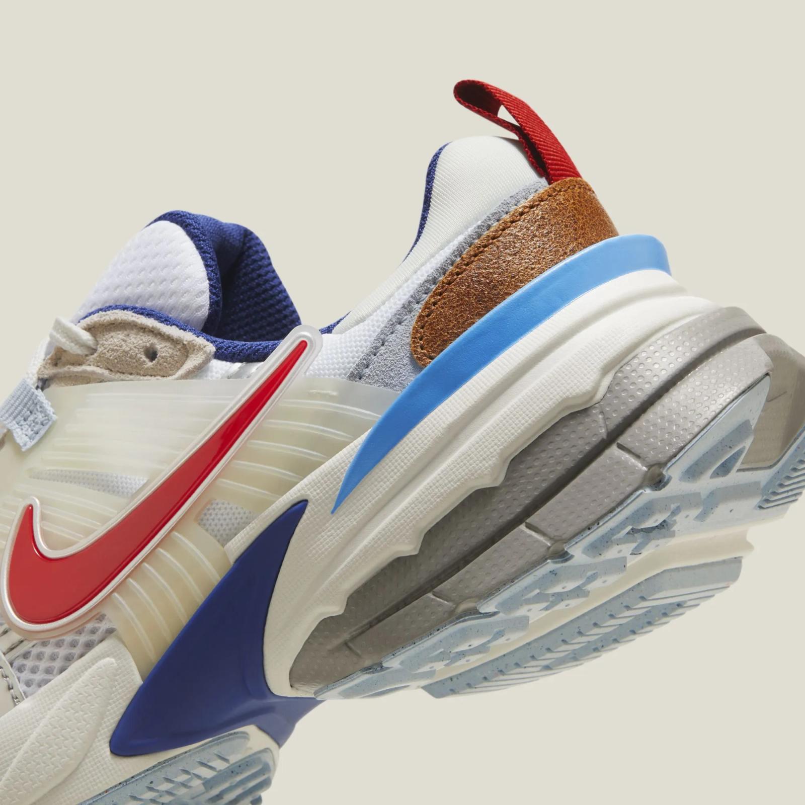 Nike V2K Run Metallic Silver / Sail HF5724-061