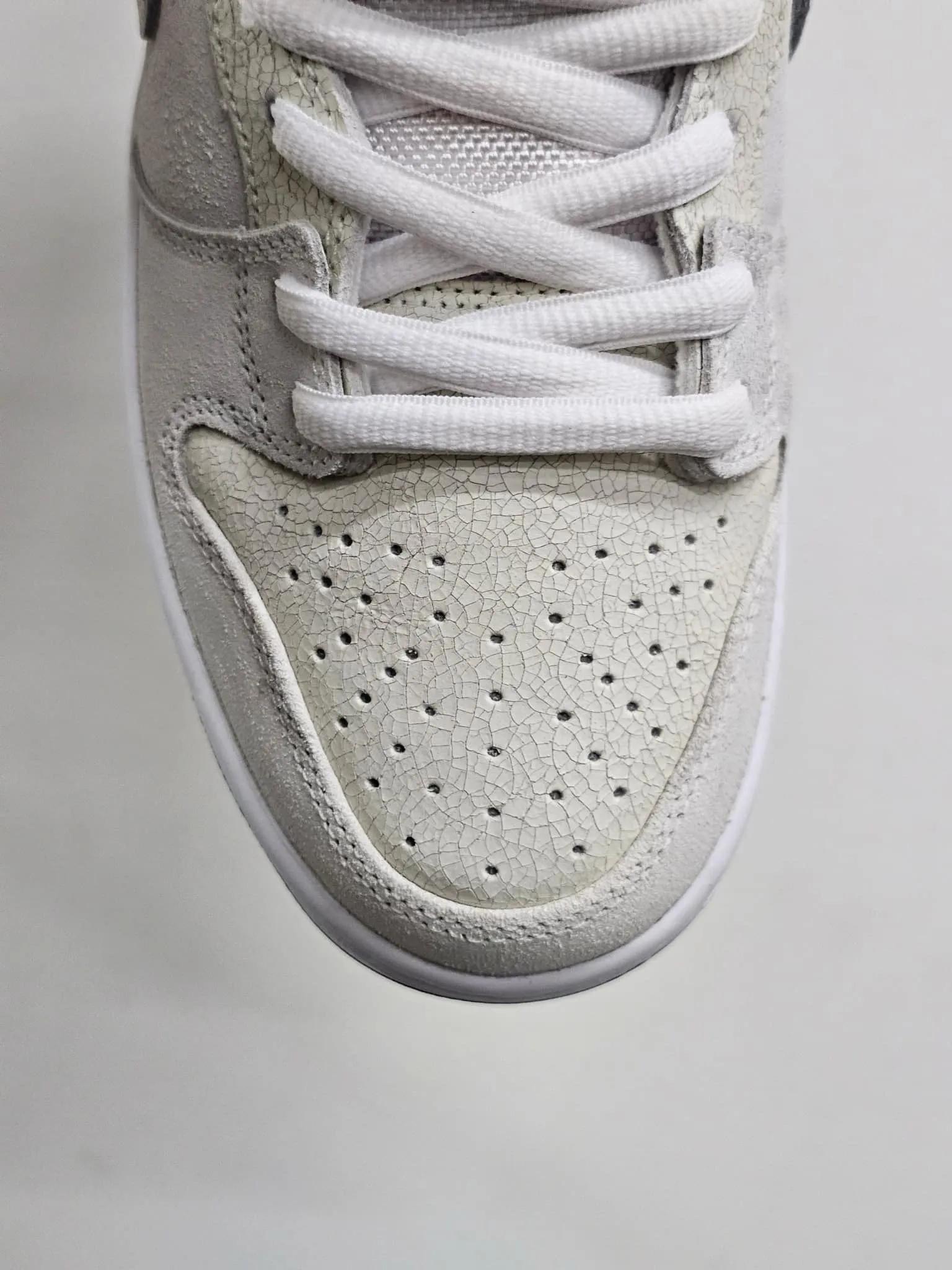 Antihero x Nike SB Dunk High QS "White / Black" HM5837-100