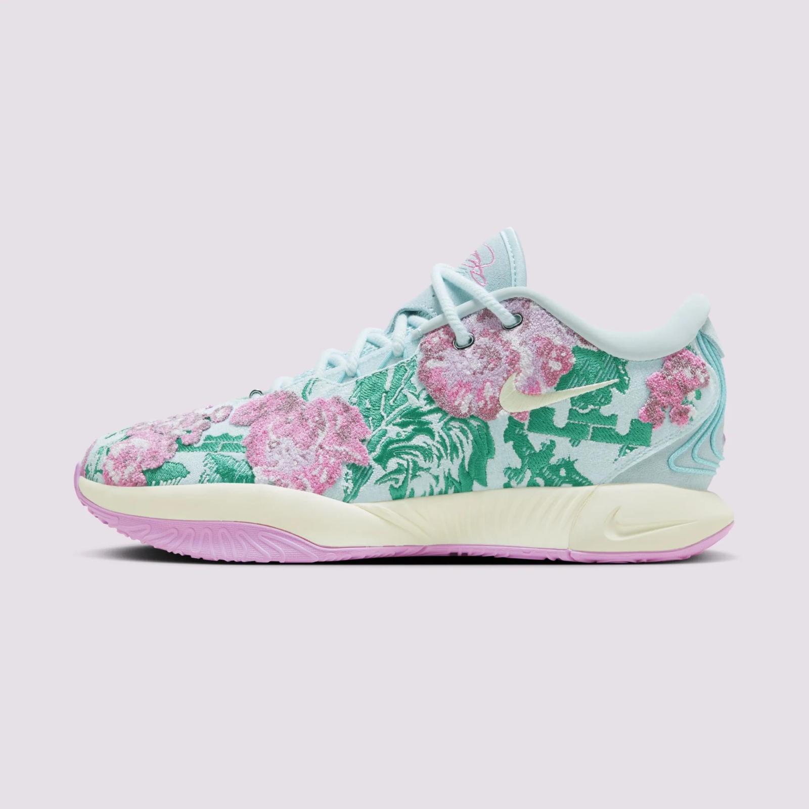 Nike LeBron 21 Premium “Grandma’s Couch”