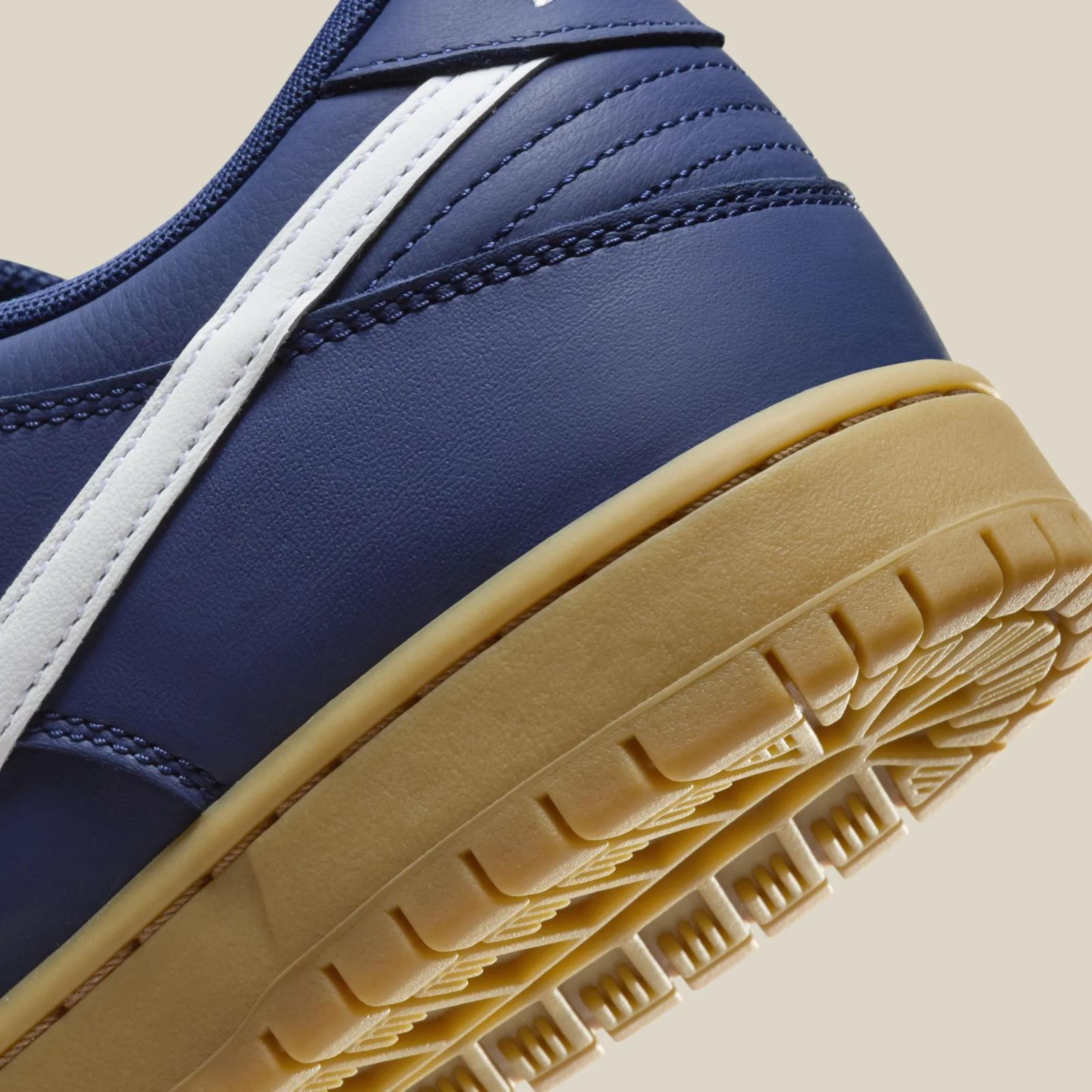 Nike SB Dunk Low Pro ISO Navy Gum FJ1674-400