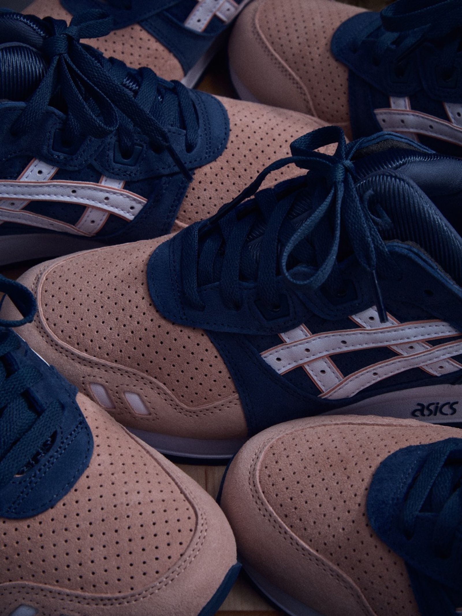 Ronnie Fieg for ASICS GEL-LYTE III Remastered “Salmon Toe”