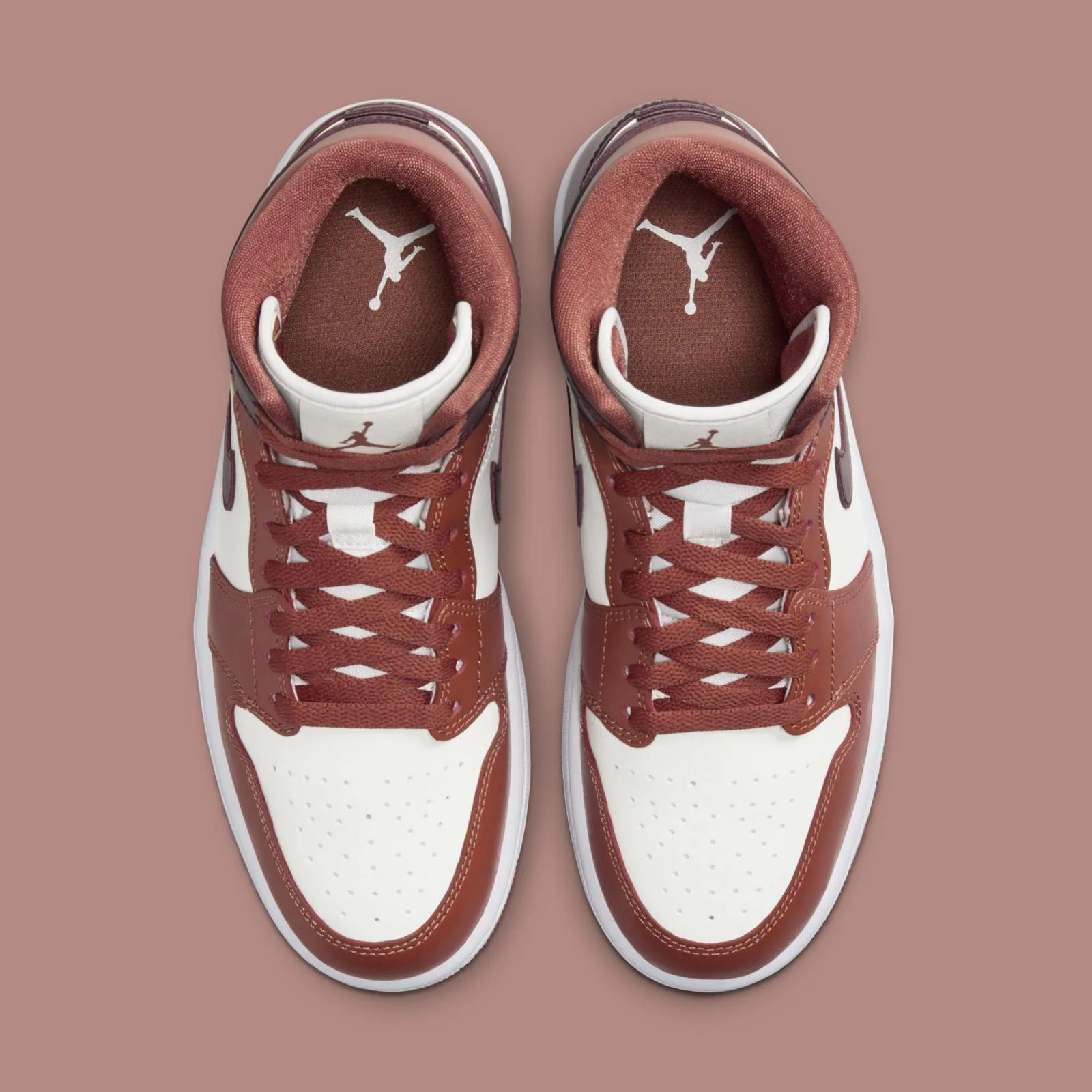 Air Jordan 1 Mid WMNS Dusty Peach