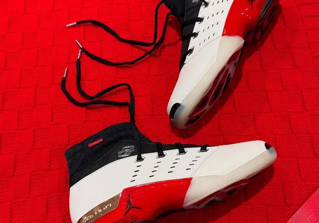 Infinite Archives x Air Jordan 17 Retro Low "Sail & Varsity Red" Sail/Metallic Silver/Varsity Red