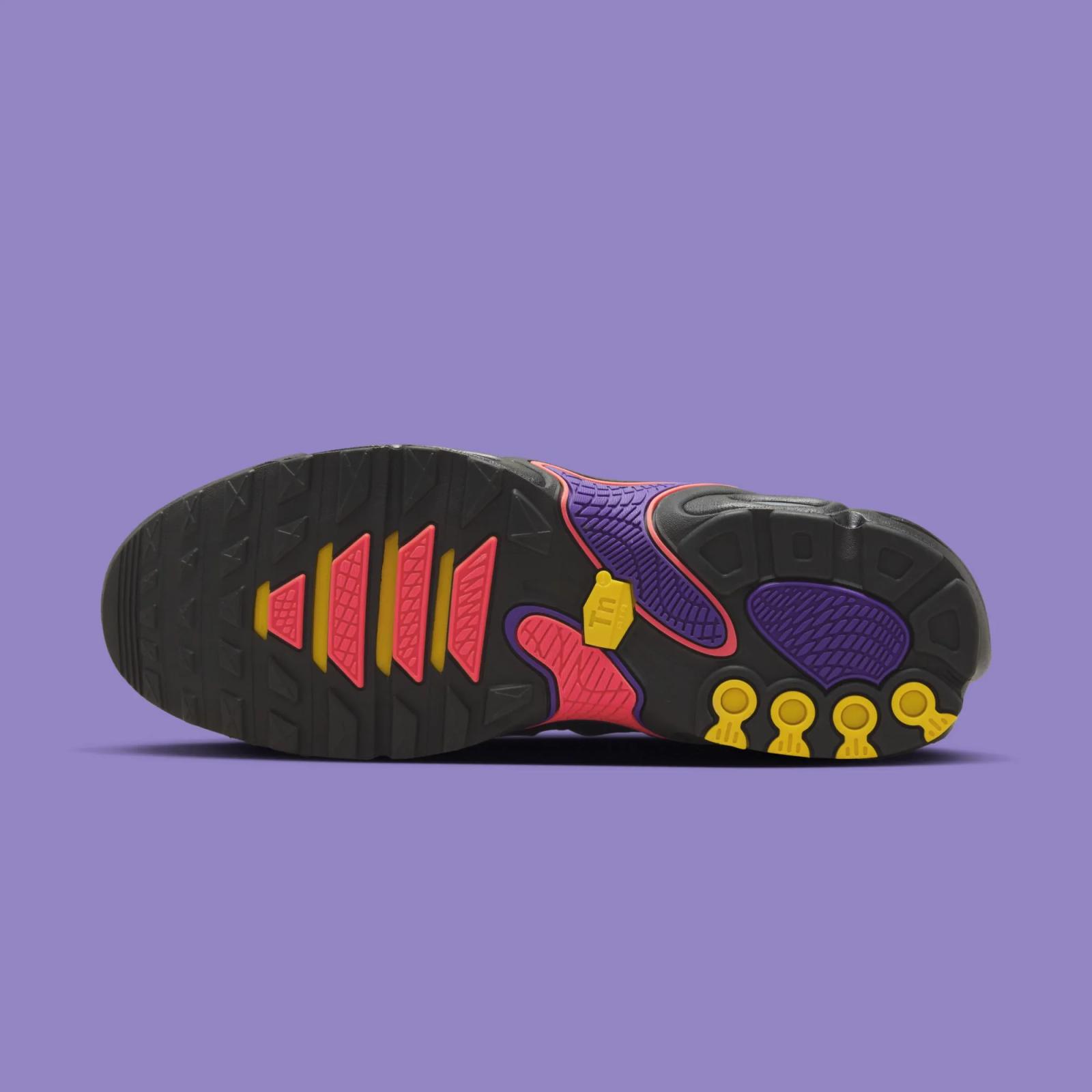 Nike Air Max Plus Drift Laser Orange