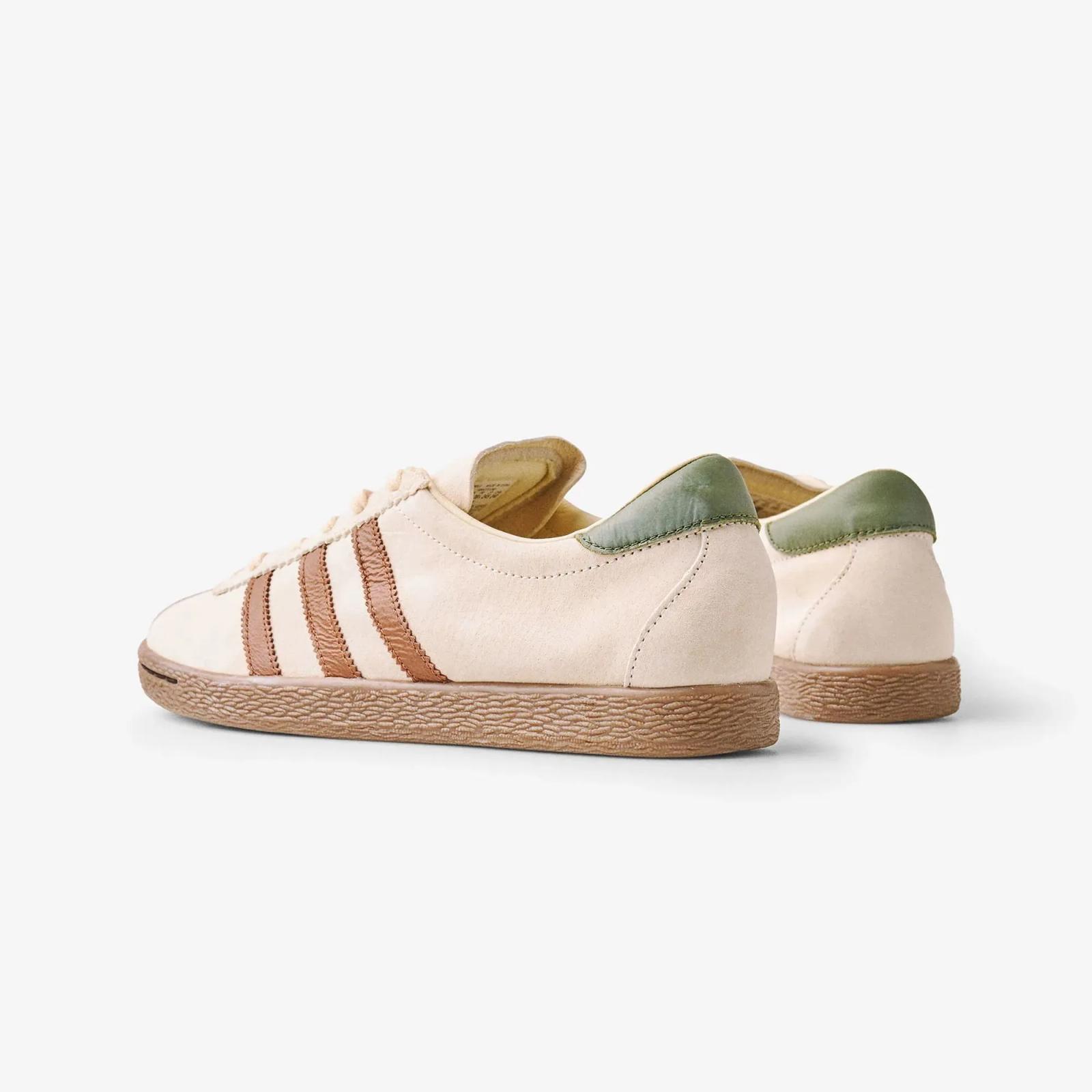 END x Adidas Tobacco Wild Pine ID5418