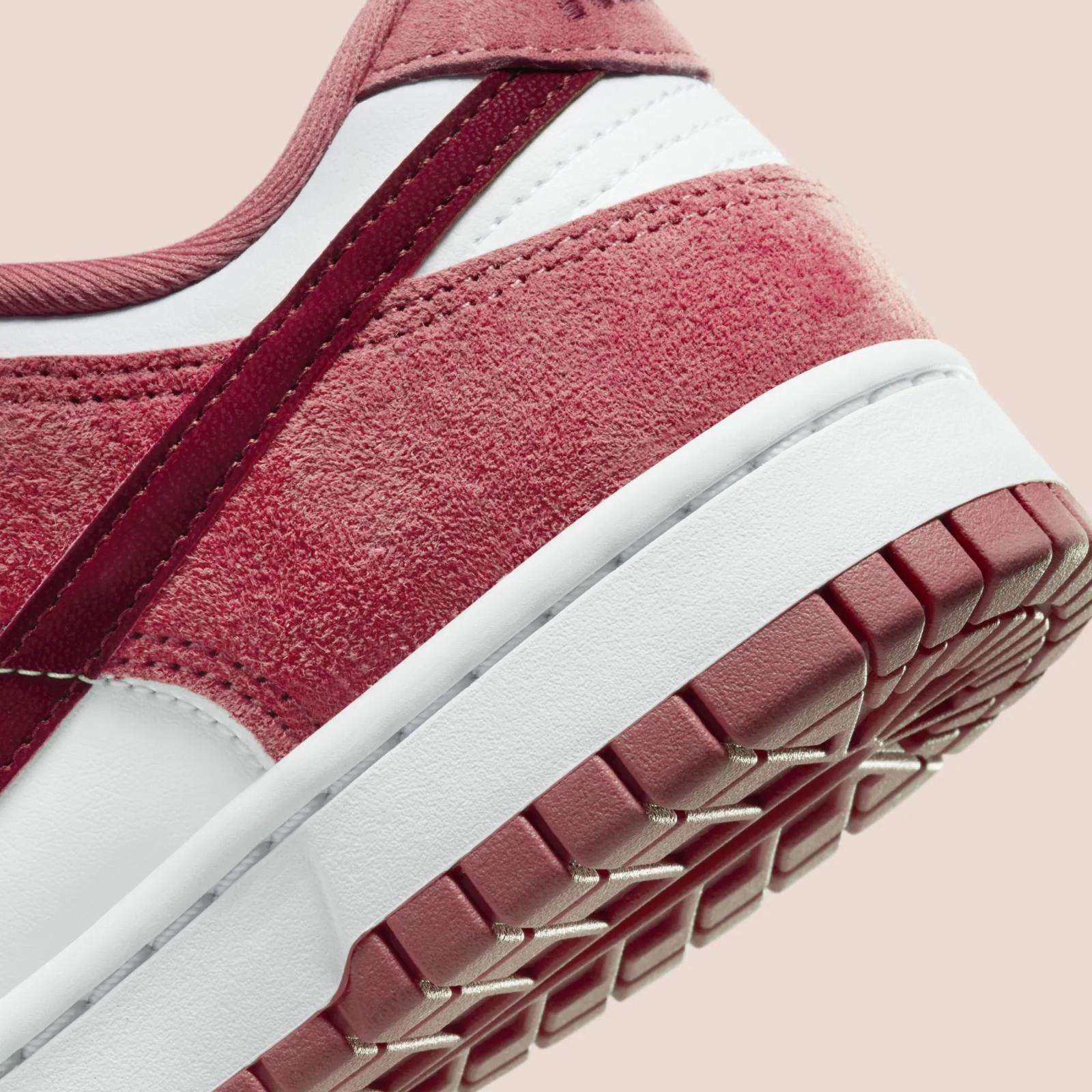 Nike Dunk Low 2024 Valentine's Day FQ7056-100