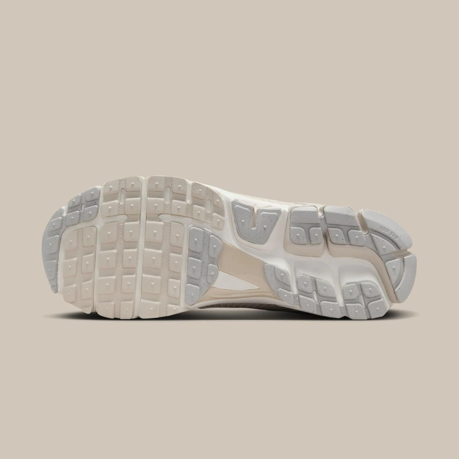 Nike Zoom Vomero 5 Light Orewood Brown HF1553-100