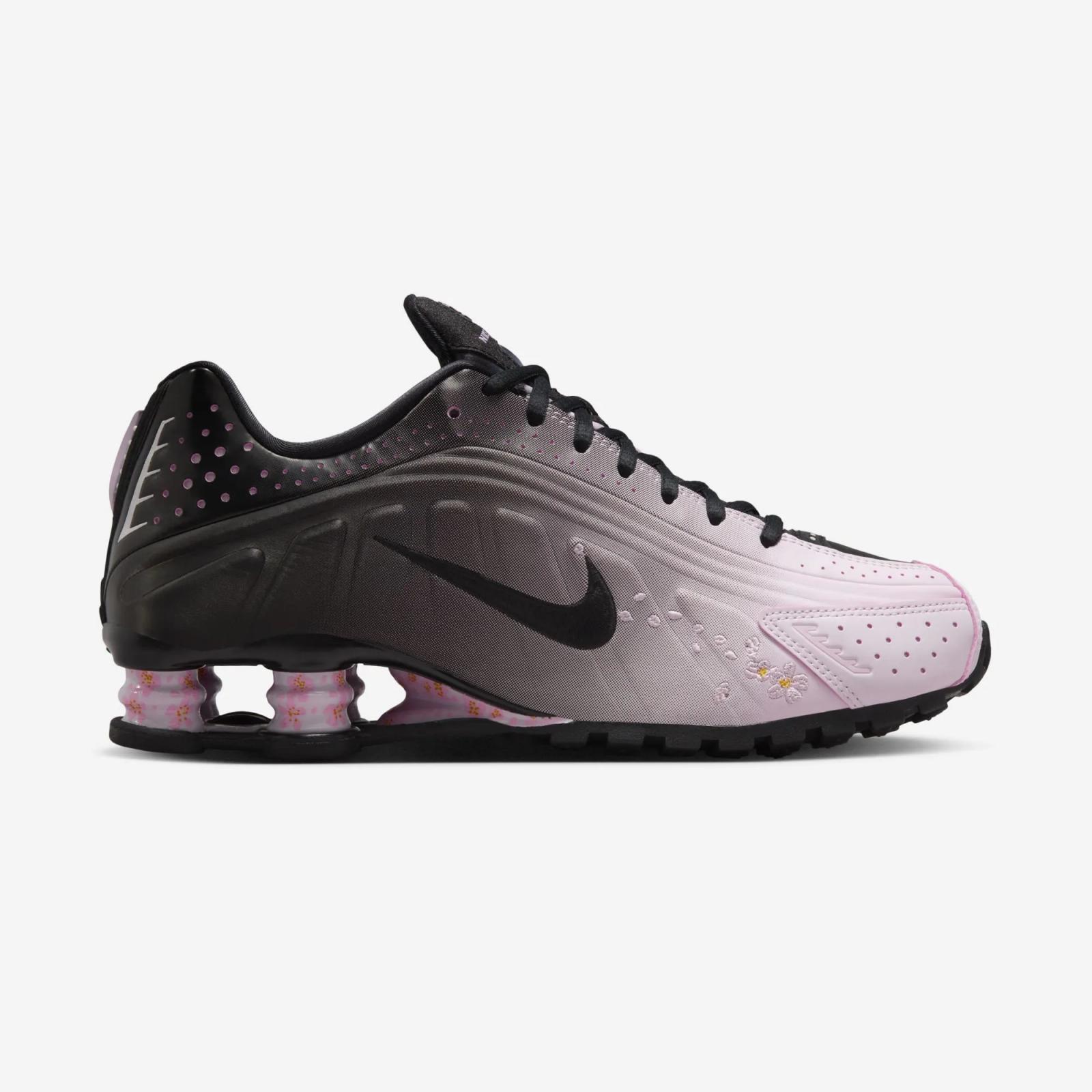 Nike Shox R4 Sakura / Regal Pink IB8872-600 Release Date 2025