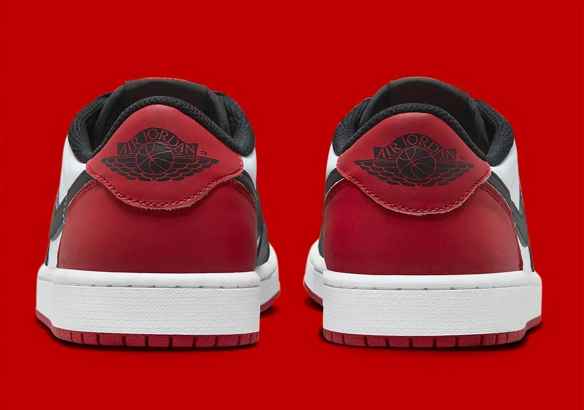 Air Jordan 1 Retro Low Black Toe