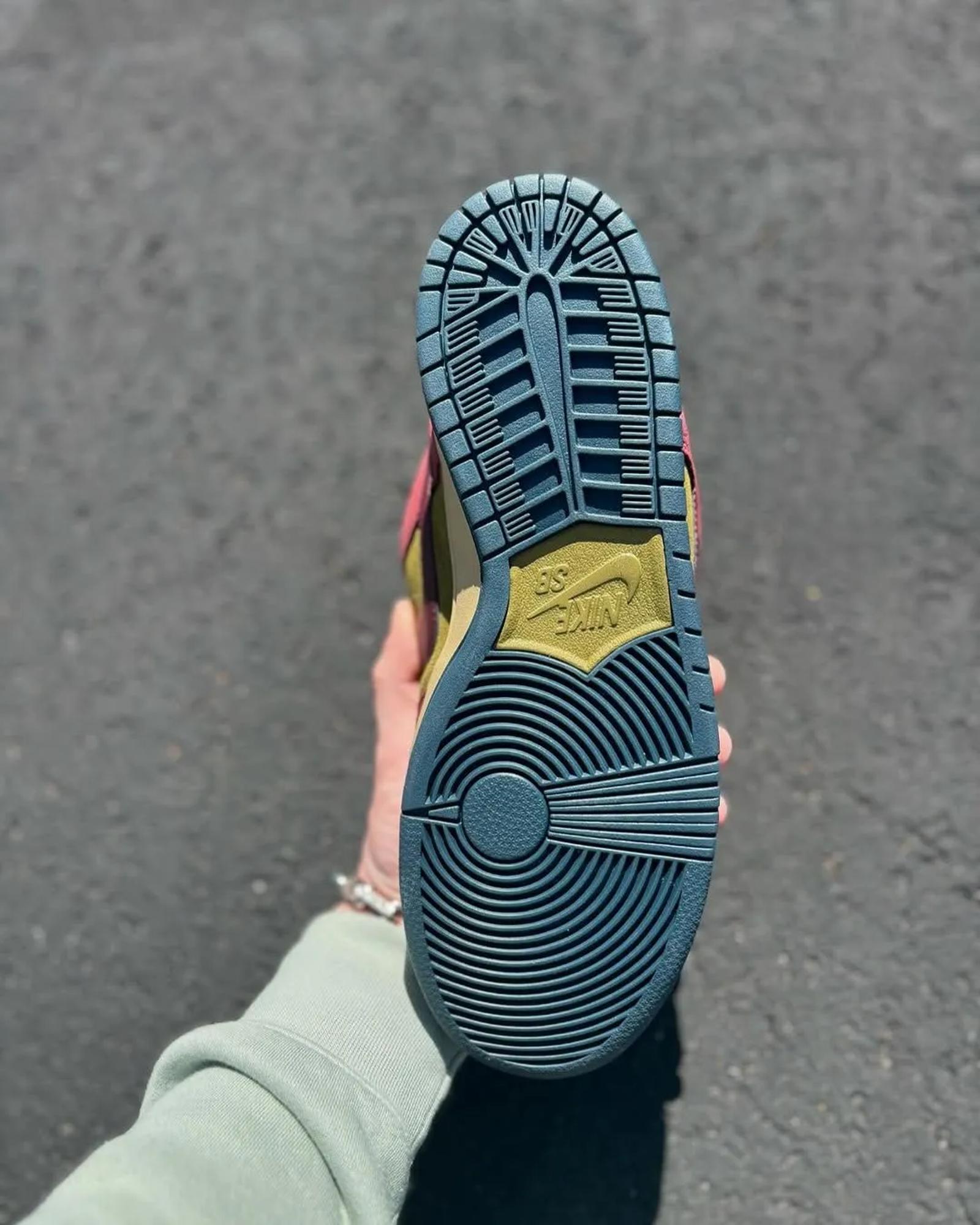 Nike SB Dunk Low Pro Dark Team Red HQ1625-600