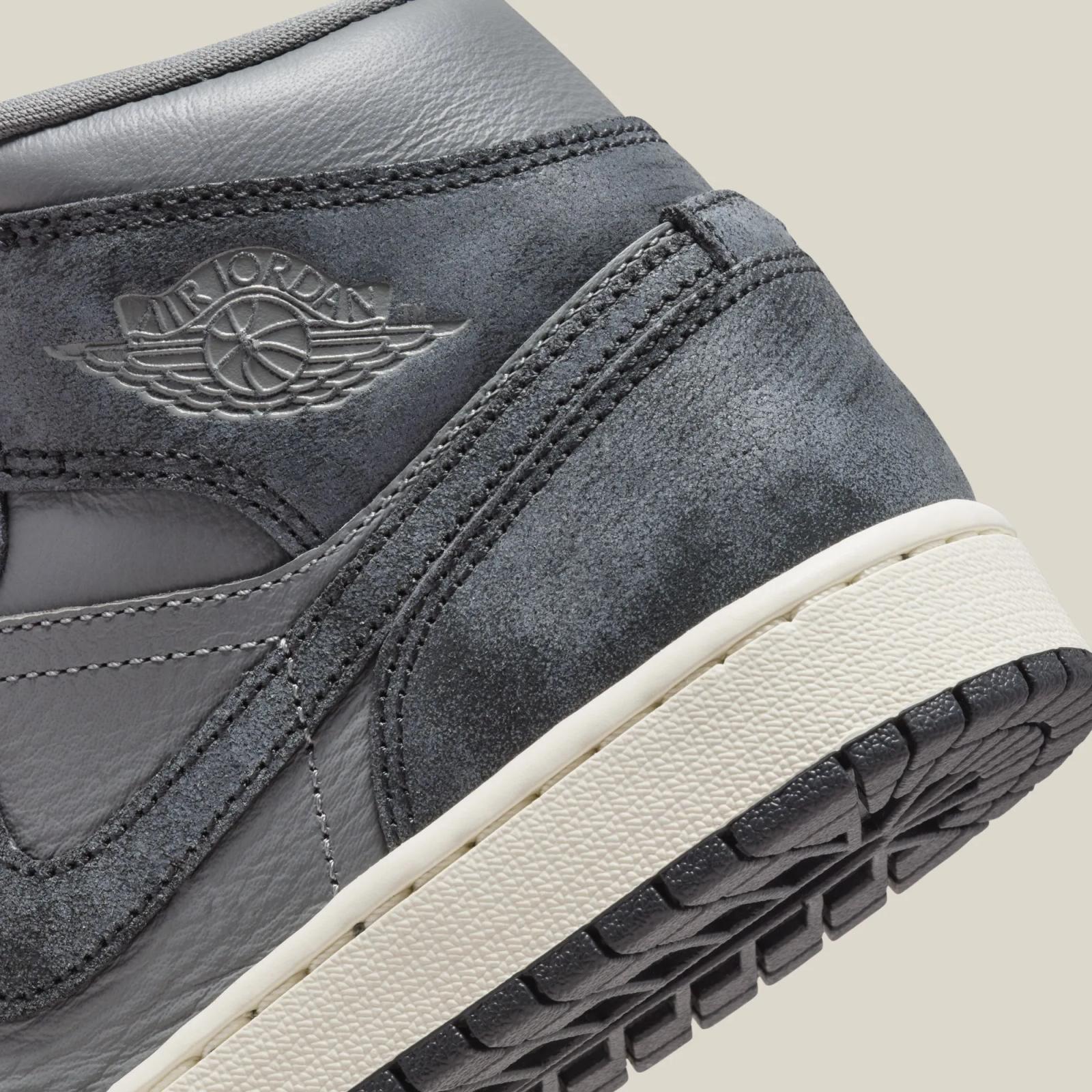 Air Jordan 1 Mid Off-Noir
