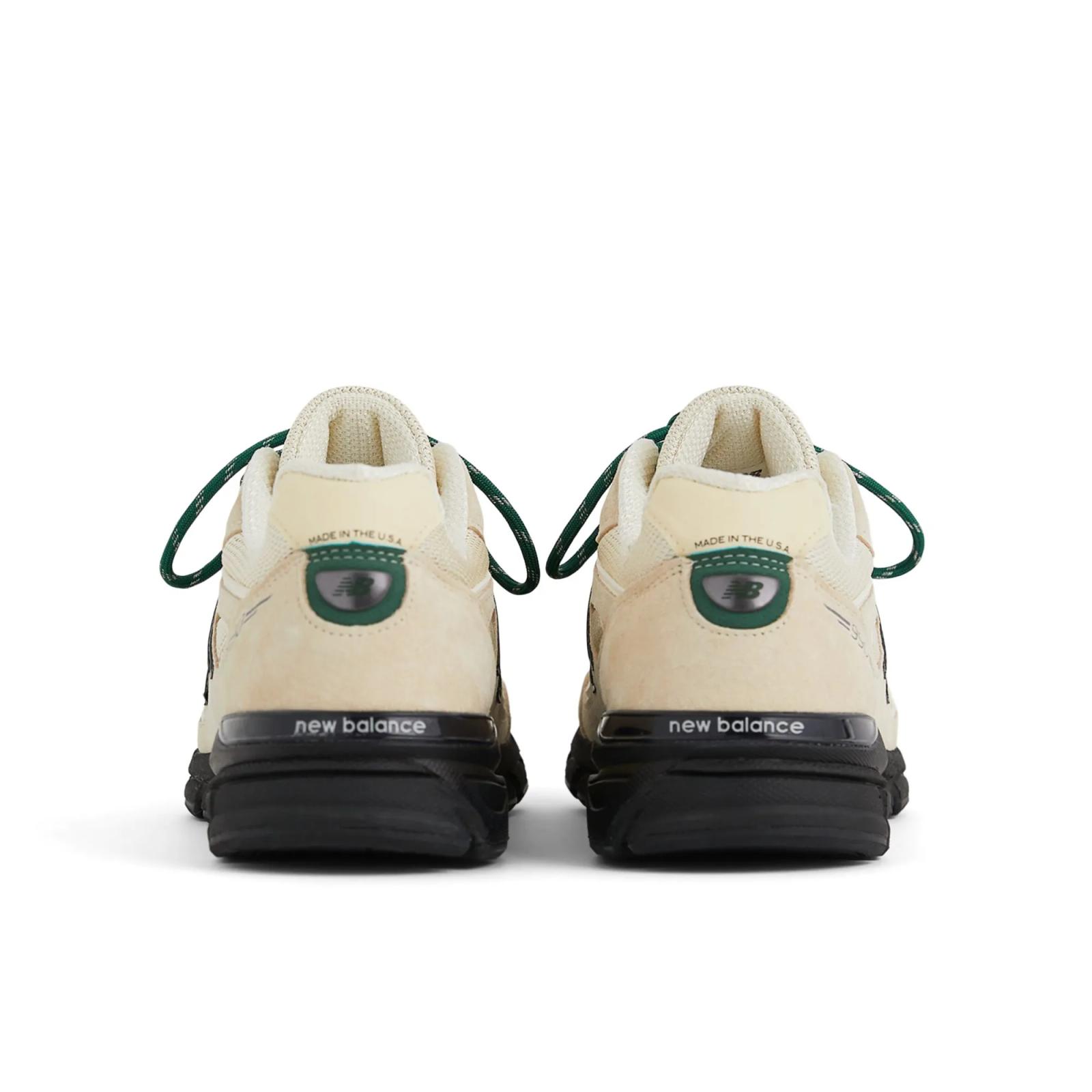 New Balance 990v4 Macadamia Nut / Black U990GB4