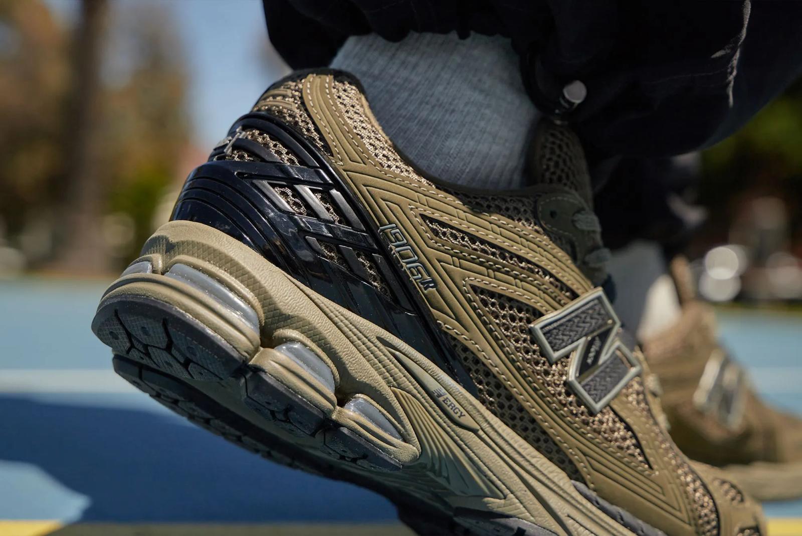 New Balance 1906R "Olive / Black" M1906RFD