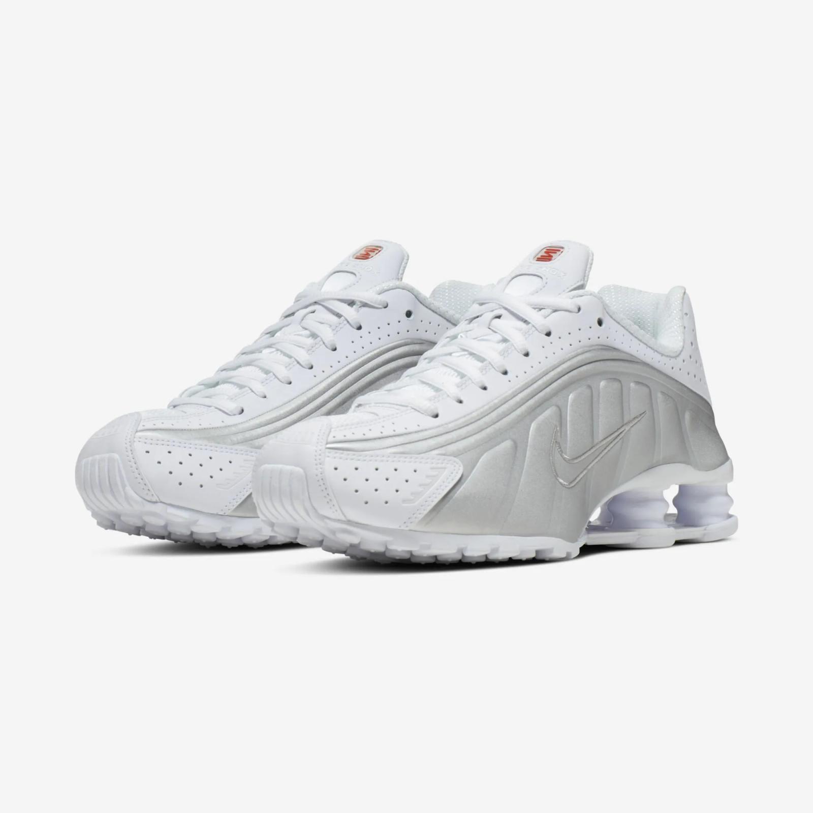 Nike Shox R4 White / Metallic Silver 2024 Restock AR3565-101
