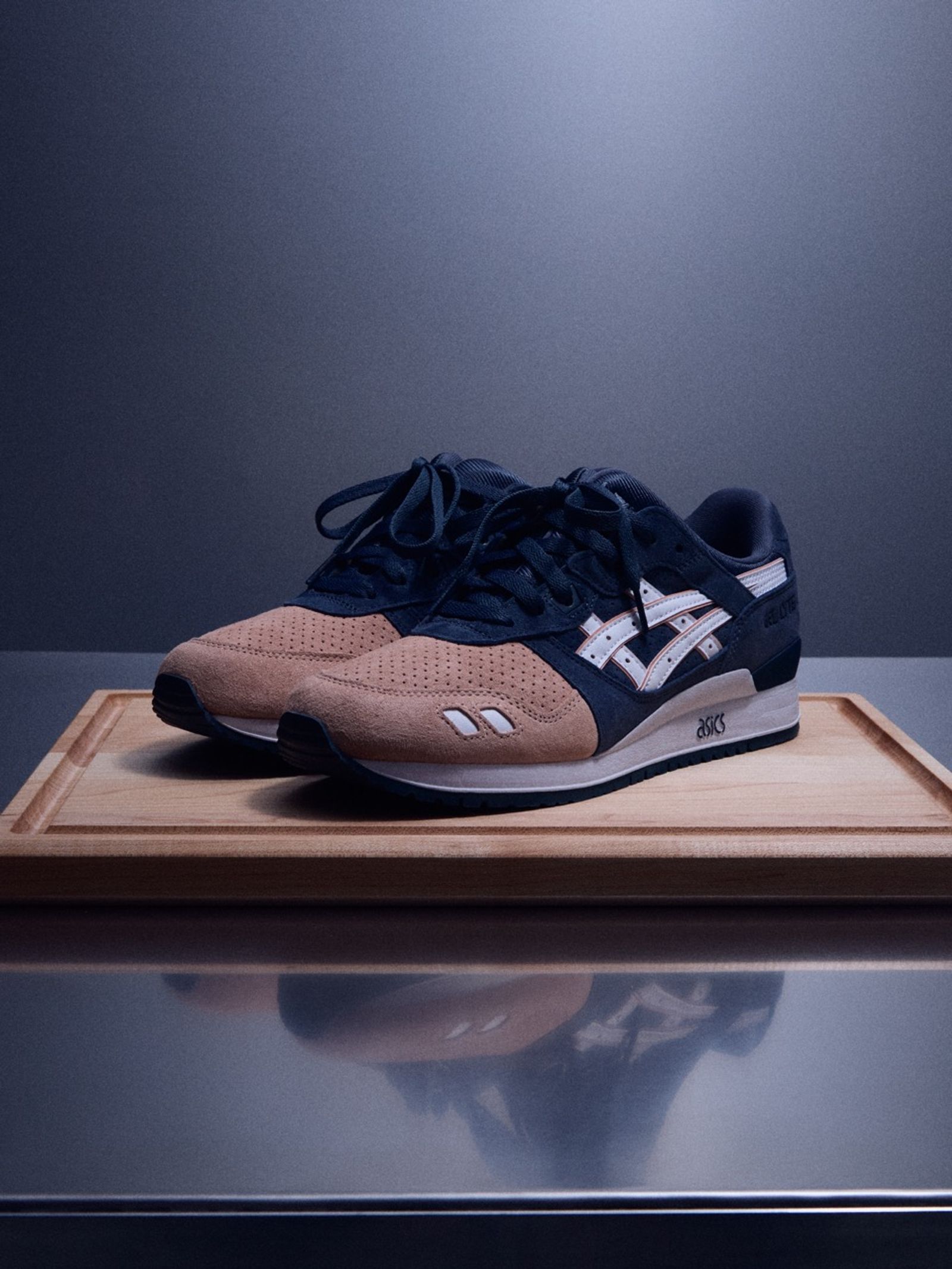 Ronnie Fieg for ASICS GEL-LYTE III Remastered “Salmon Toe”
