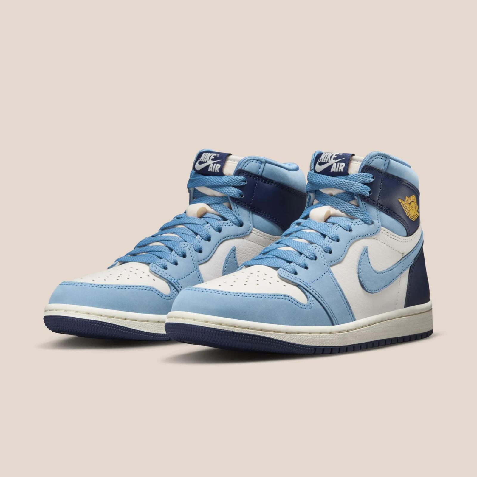 Air Jordan 1 Retro High OG First in Flight FD2596-400
