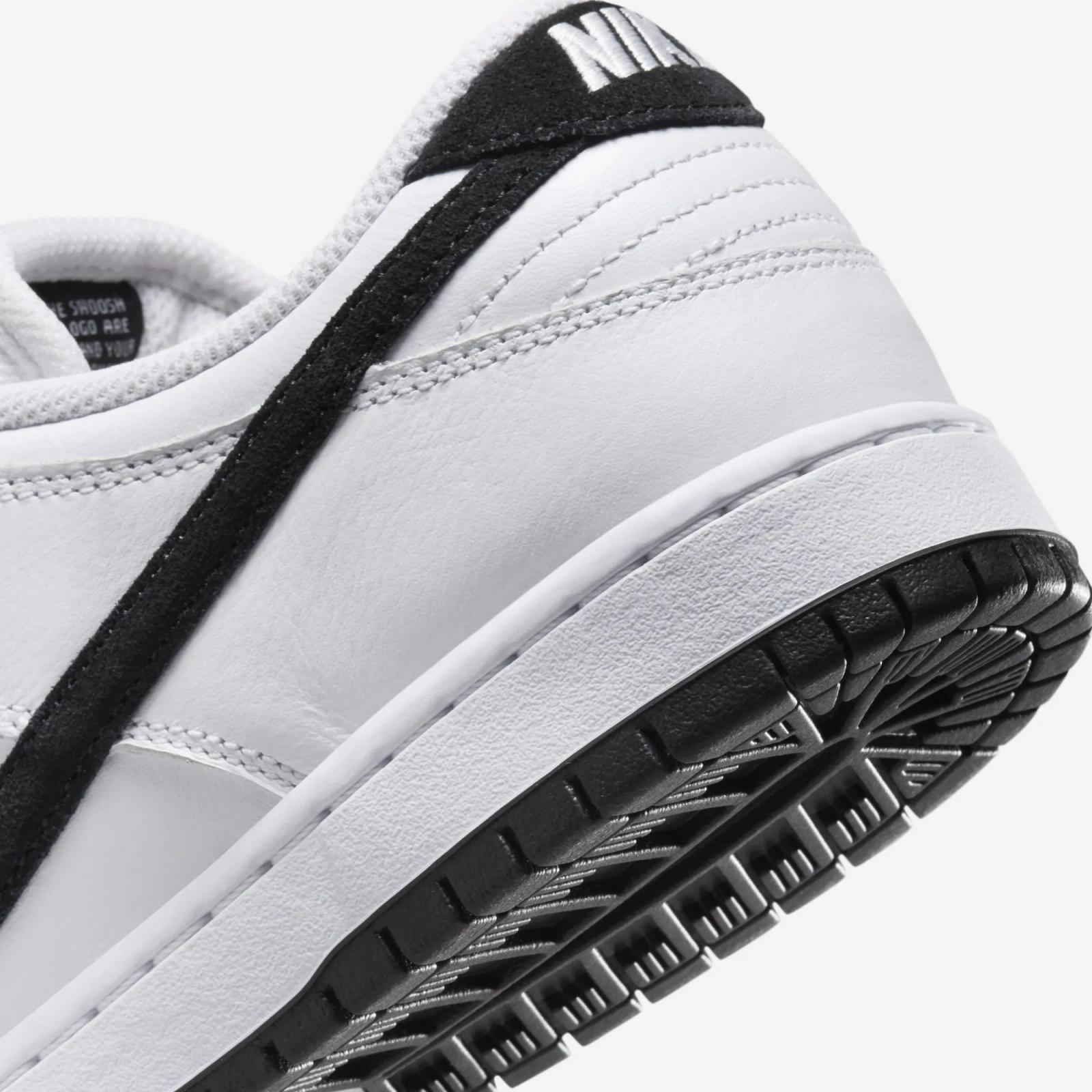 Nike SB Dunk Low Pro White / Black HF3704-100
