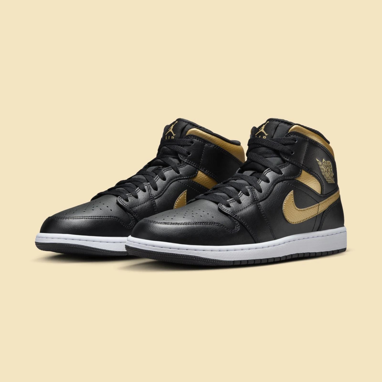 Air Jordan 1 Mid Black / Metallic Gold DQ8426-071