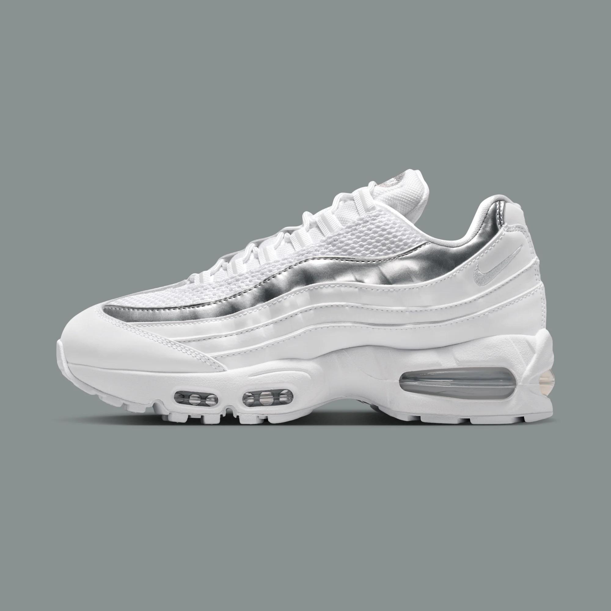 Nike Air Max 95 Big Bubble SE W "White & Metallic Silver" drops in 2026