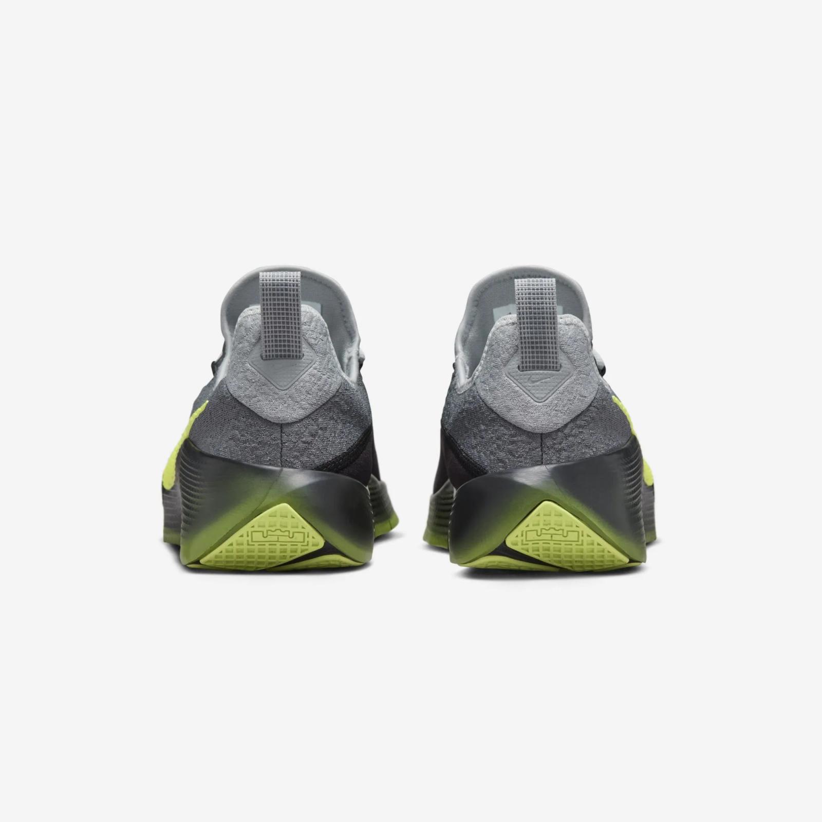 Nike LeBron Royalty TR Smoke Grey Volt FJ6151-001