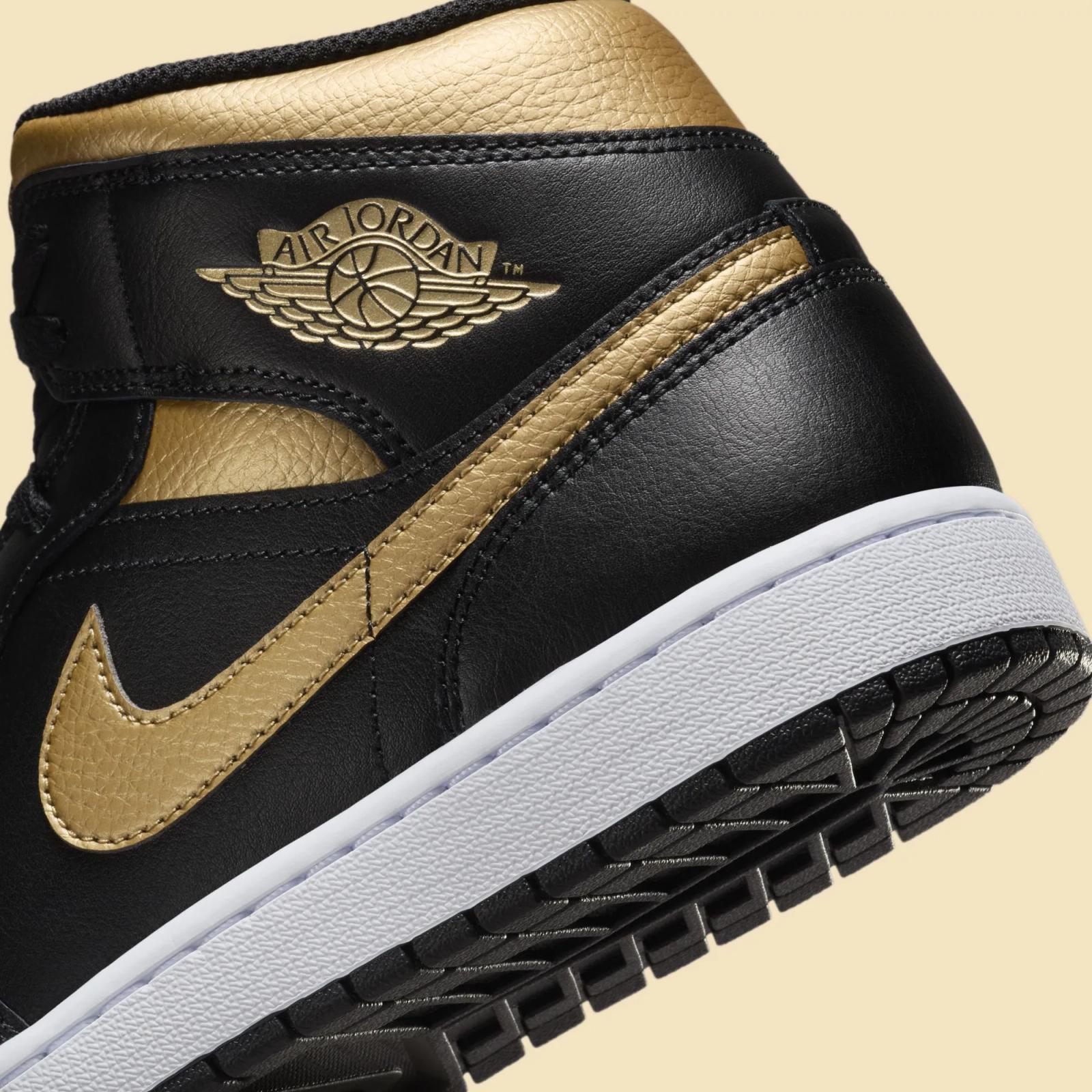 Air Jordan 1 Mid Black / Metallic Gold DQ8426-071