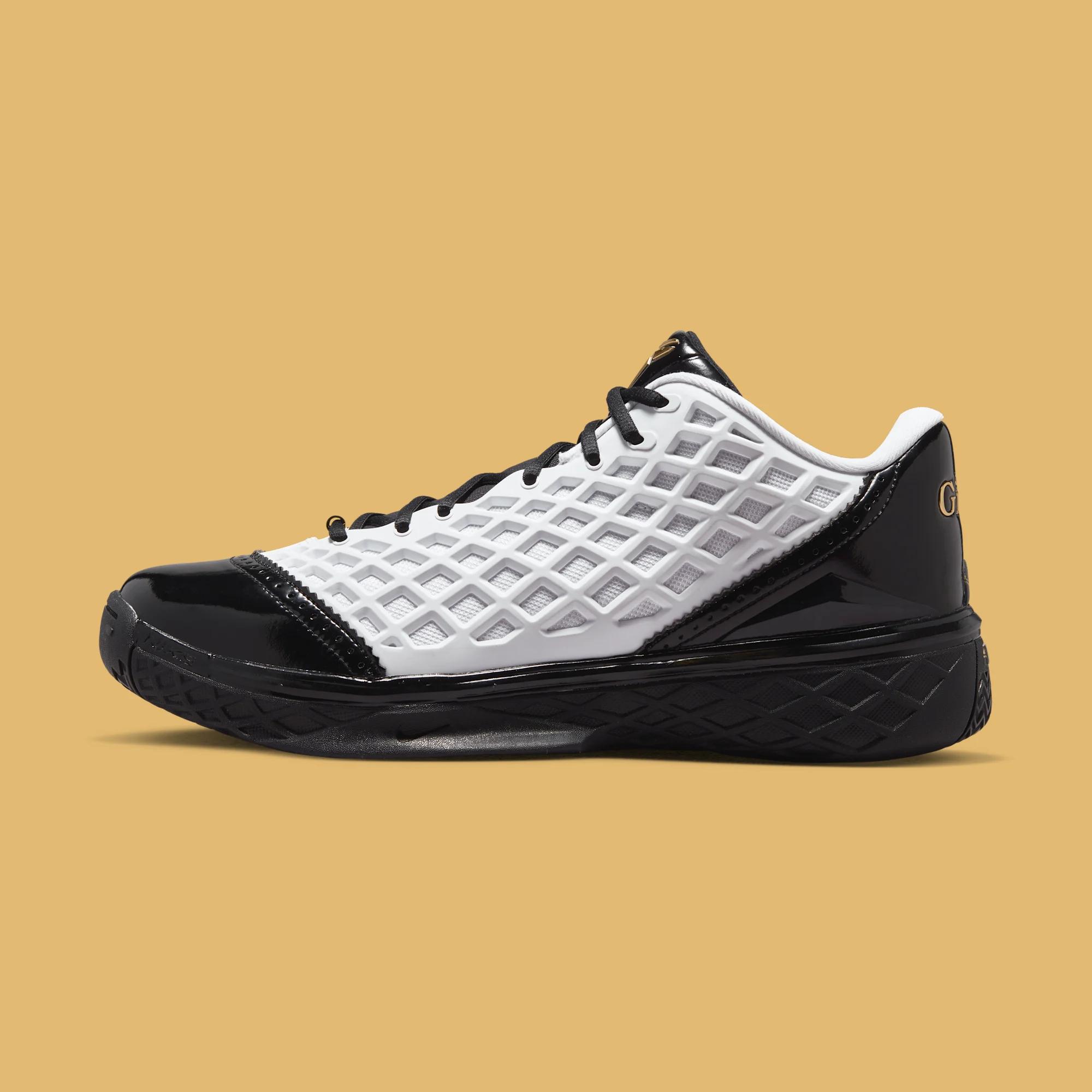 Nike Kobe 3 Low “White / Metallic Gold”