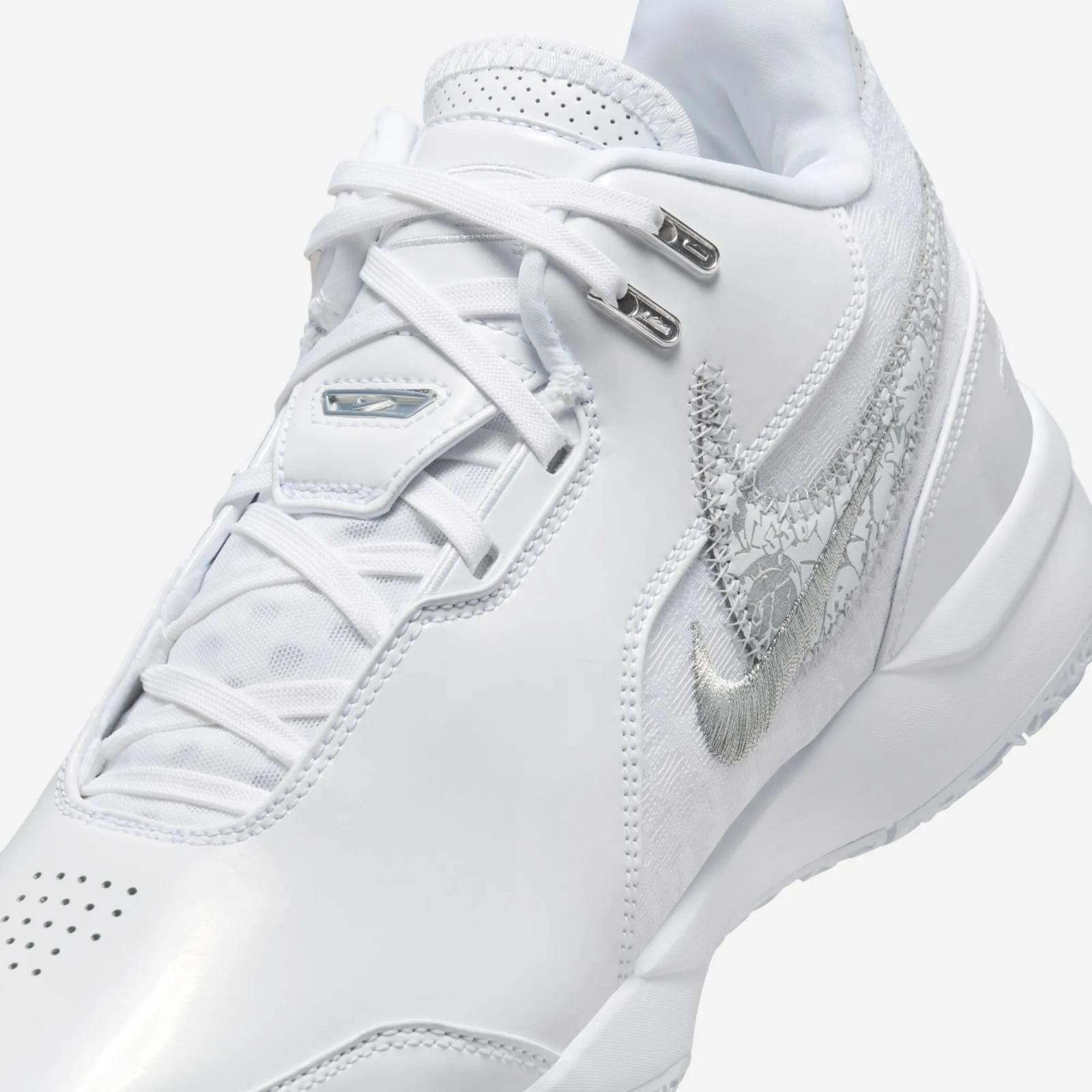 Nike LeBron NXXT Gen AMPD White / Silver FJ1566-102