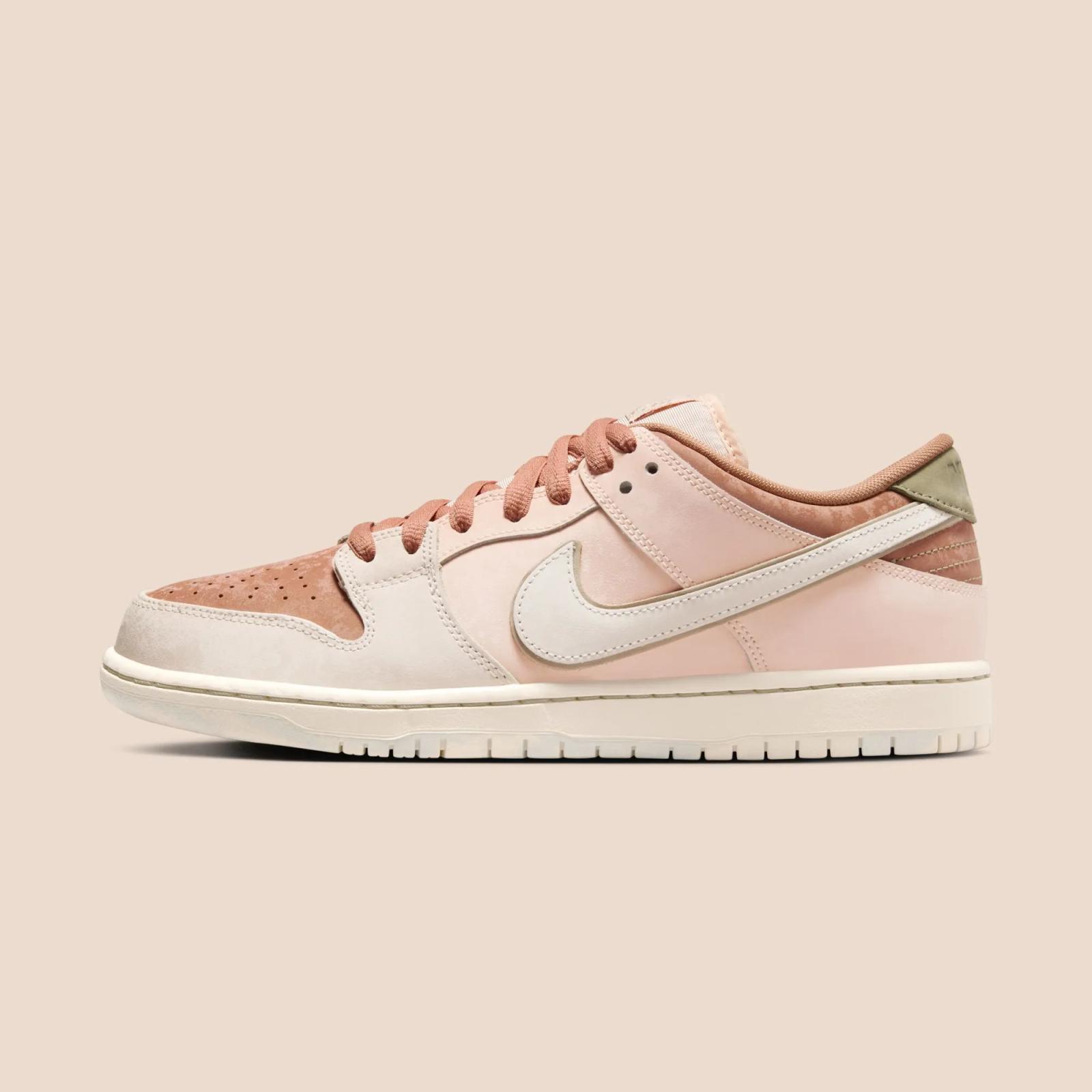 Nike SB Dunk Low Pro Premium Trocadéro Gardens
